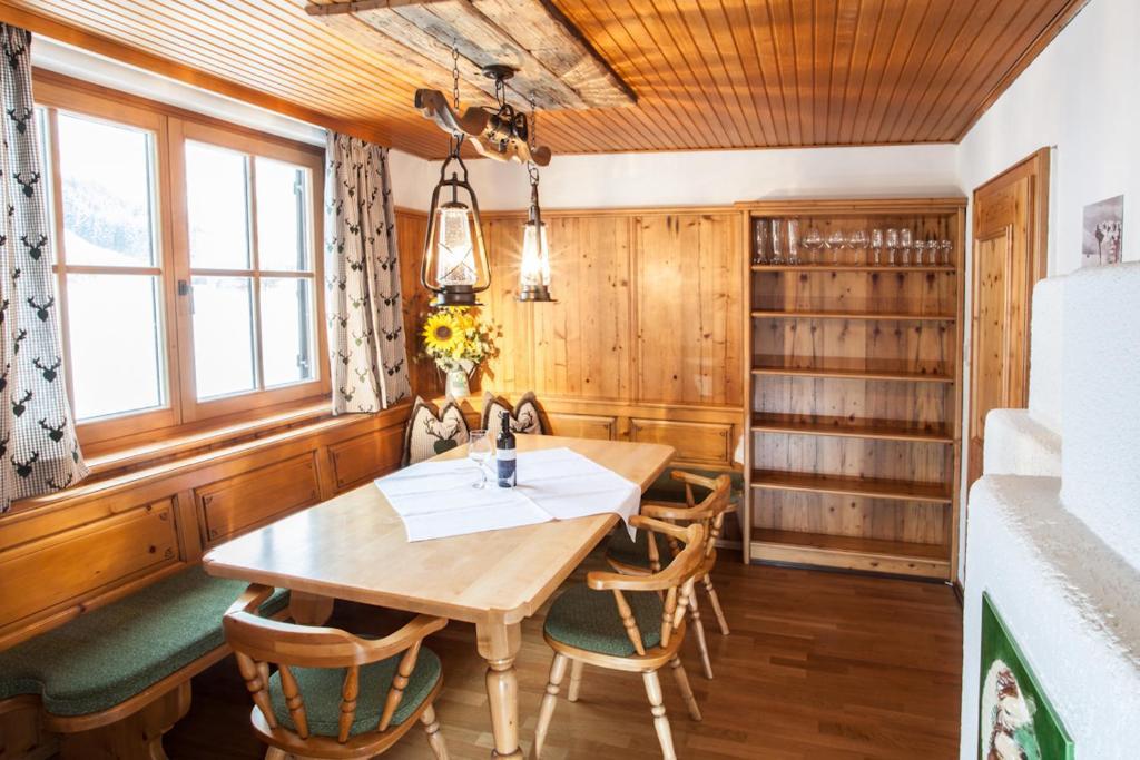 Chalet Appartement Alpenherz Saalbach-Hinterglemm Room photo